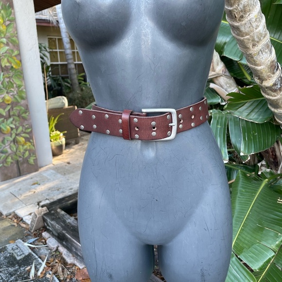 Lucky  Brand double silver grommet, brown leather belt - Picture 2 of 6